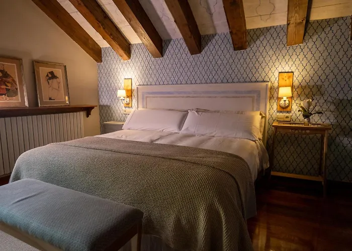 Vila Casa Maria Berna Sarvisé